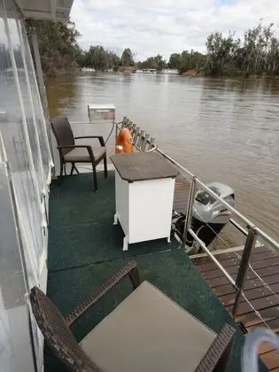 Stüdyo (Camping Boat)