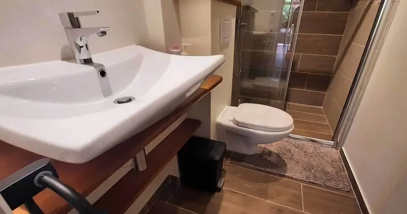 Romantic Apart Daire, Banyolu/Duşlu, Bahçe Manzaralı (Alizé)