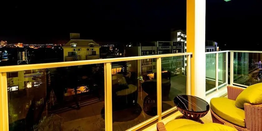 Superior Tek Büyük Yataklı Oda, Kısmi Deniz Manzaralı