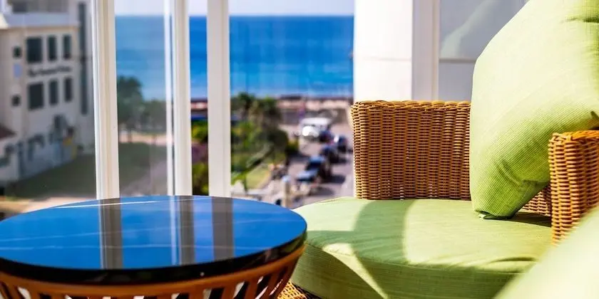 Superior Tek Büyük Yataklı Oda, Kısmi Deniz Manzaralı
