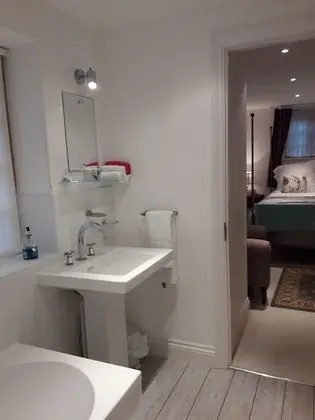 Deluxe Tek Büyük Yataklı Oda, 2 Banyolu