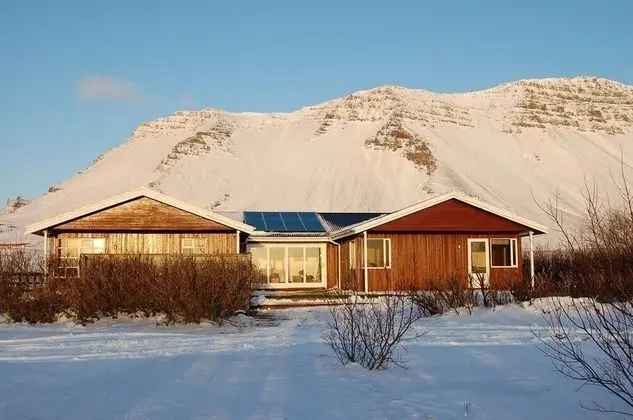 Tek Büyük veya İki Ayrı Yataklı Oda, Ortak Banyo