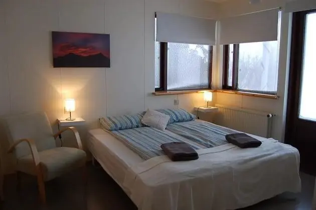 Tek Büyük veya İki Ayrı Yataklı Oda, Ortak Banyo