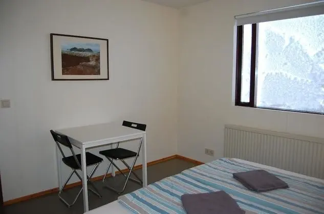 Tek Büyük veya İki Ayrı Yataklı Oda, Ortak Banyo