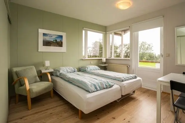 Tek Büyük veya İki Ayrı Yataklı Oda, Ortak Banyo