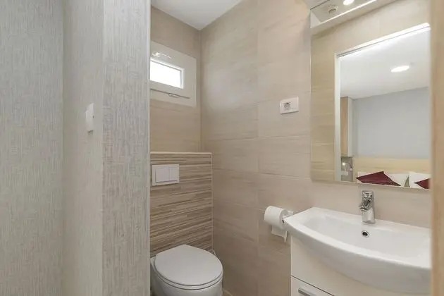 Family Karavan, Birden Çok Yatak, 2 Banyolu, Bahçeli (Mobile Home MH4)