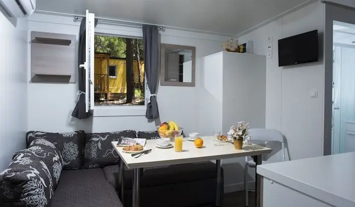 Karavan, 2 Yatak Odası, Teras (One bathroom)