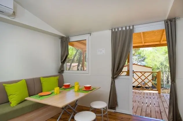 Karavan, 2 Yatak Odası, Teras (Two bathrooms)