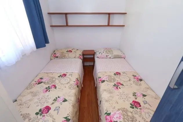 Karavan (1)