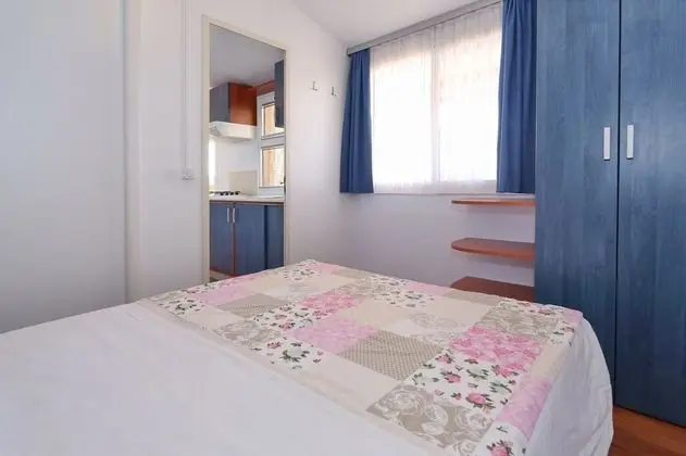 Karavan (1)
