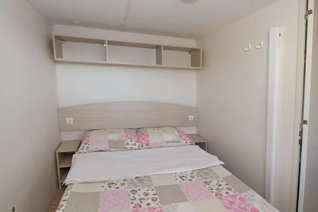 Karavan (1)