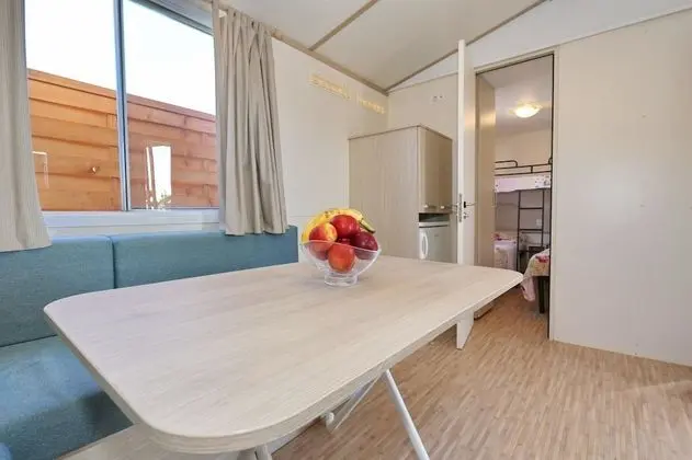 Karavan (1)
