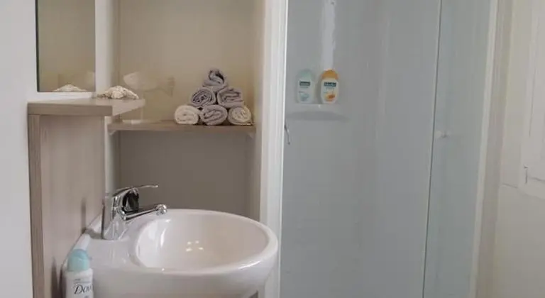 Karavan, 2 Yatak Odası, Teras, Havuz Manzaralı
