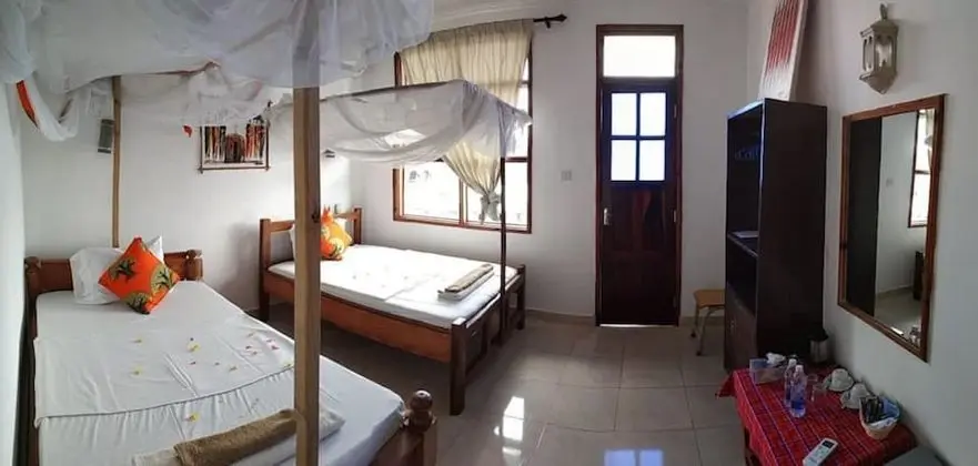 Standard İki Ayrı Yataklı Oda (Upstairs)
