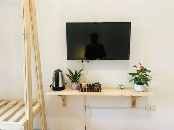 Üç Kişilik Oda, Veranda