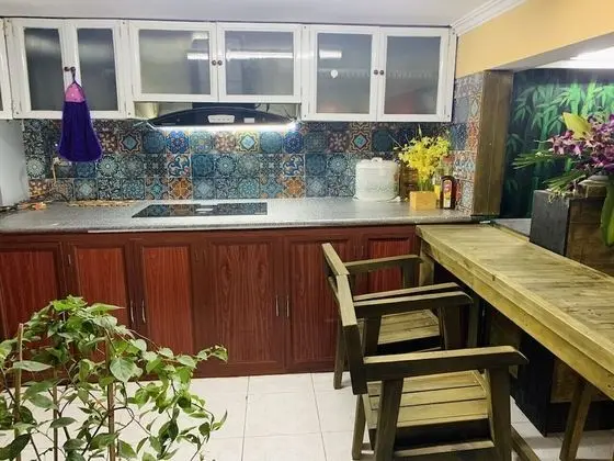 Üç Kişilik Oda, Veranda
