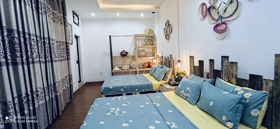 Üç Kişilik Oda, Veranda