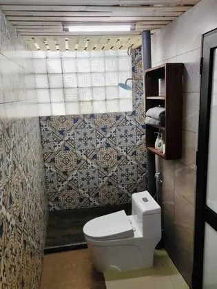 Üç Kişilik Oda, Veranda