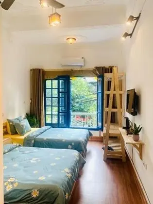 Üç Kişilik Oda, Veranda