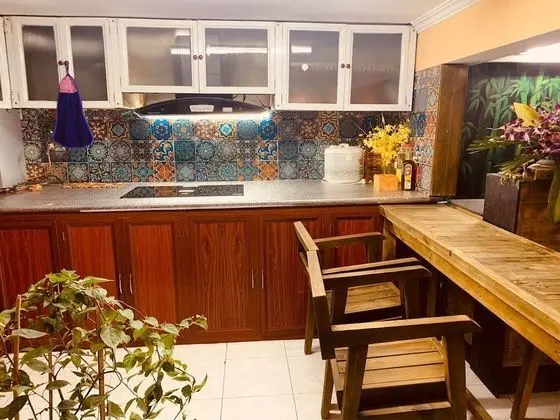 Üç Kişilik Oda, Veranda