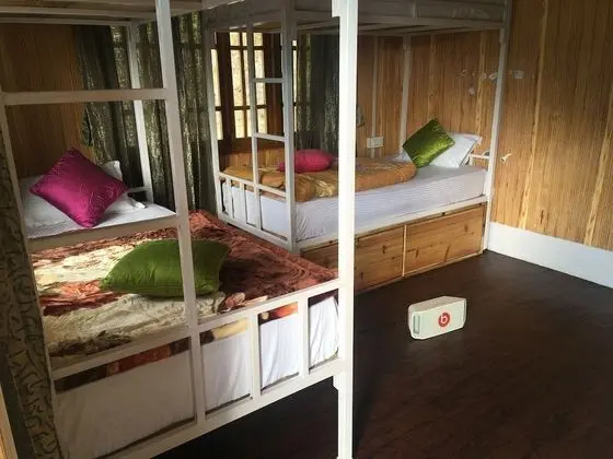 Economy Ortak Ranzalı Oda, Karma Ranzalı Oda, Sigara İçilmez, Ortak Banyo