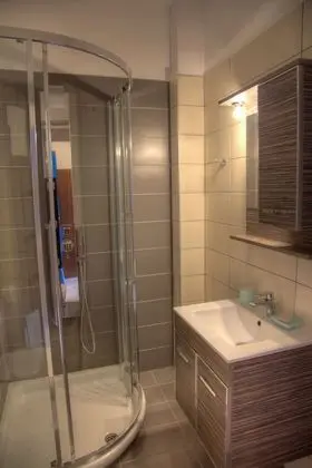 Basic Üç Kişilik Oda, 3 Tek Kişilik Yatak