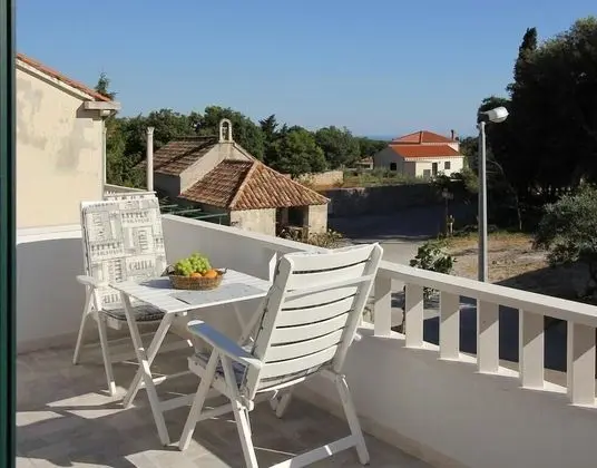 Apart Daire, Bahçe Manzaralı