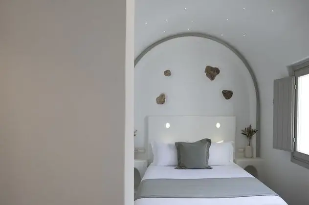 Delta Suite