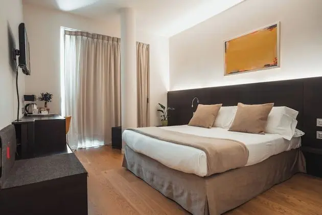 Standard Tek Büyük veya İki Ayrı Yataklı Oda, Bahçe Manzaralı