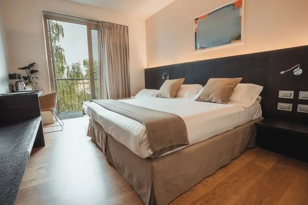 Superior Üç Kişilik Oda, Bahçe Manzaralı