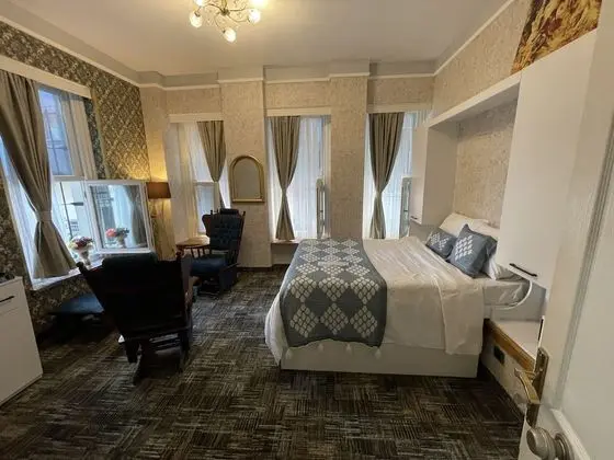 Elite Suite