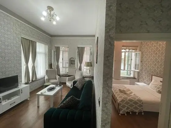 Elite Suite