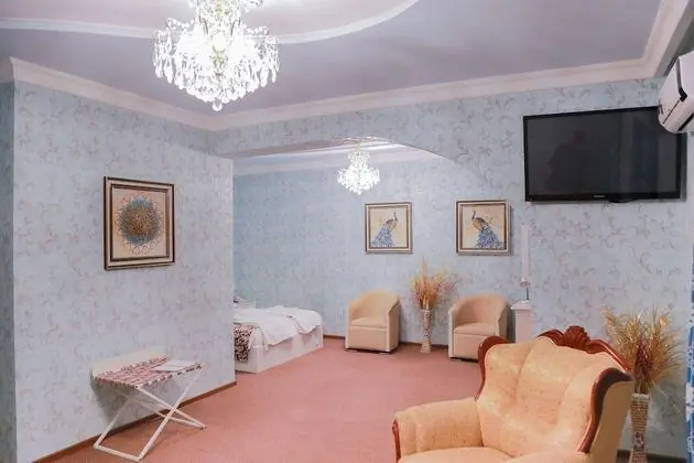 Luxury Oda