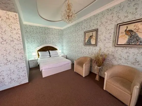 Luxury Oda
