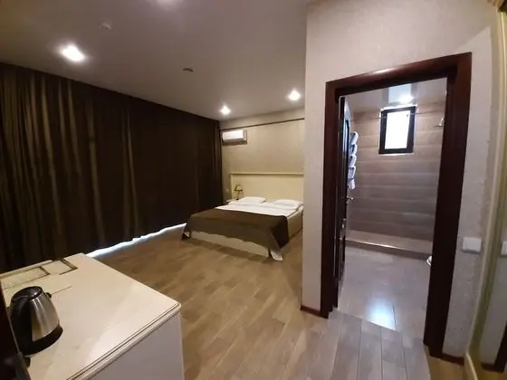 Standard Tek Büyük Yataklı Oda