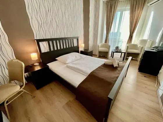Comfort Tek Büyük Yataklı Oda