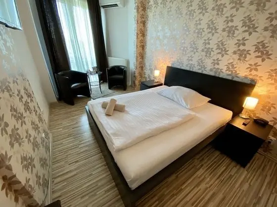 Comfort Tek Büyük Yataklı Oda