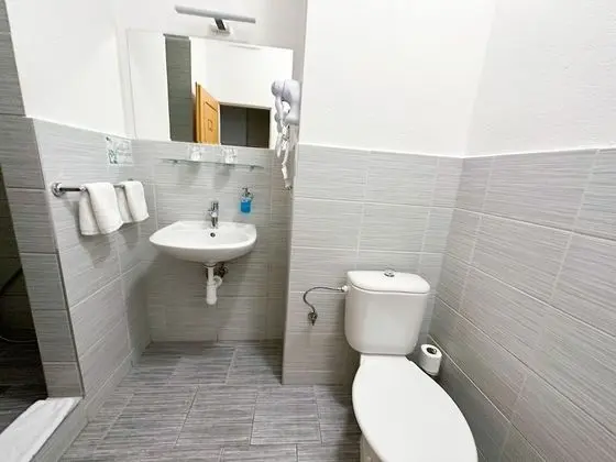 Comfort Tek Büyük Yataklı Oda