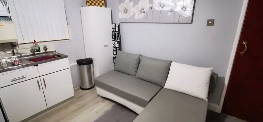 Apart Daire, 1 Büyük (Queen) Boy Yatak ve Çekyat