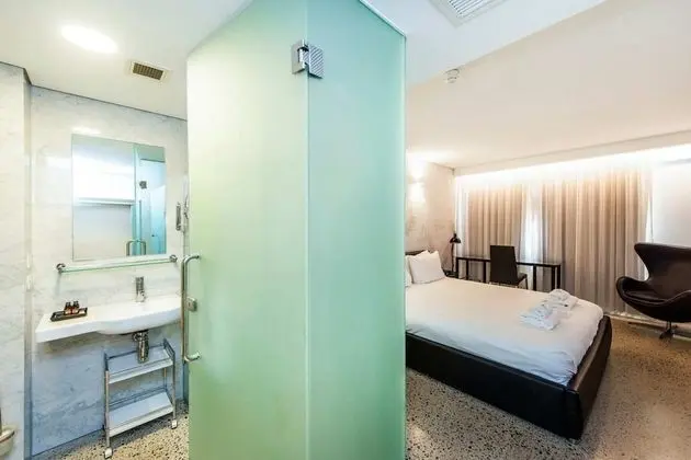 Tek Büyük Yataklı Oda (0 Bedroom)