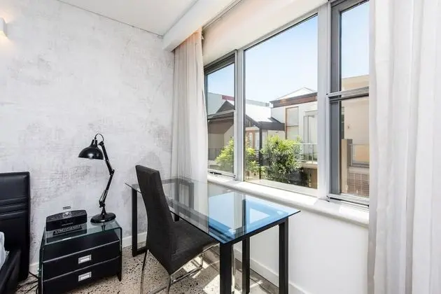 Tek Büyük Yataklı Oda (0 Bedroom)