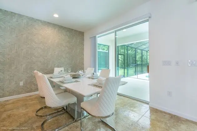 Villa (Spacious and Modern 8 Bedroom 5 Bathr)