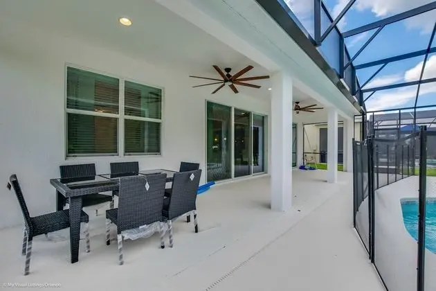 Villa (Spacious and Modern 8 Bedroom 5 Bathr)