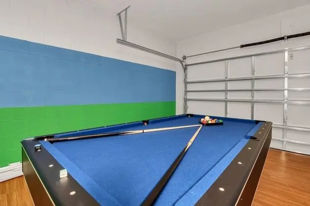 Villa (Spacious and Modern 8 Bedroom 5 Bathr)