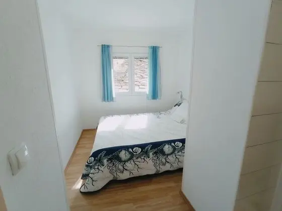 Apart Daire, 1 Büyük (Queen) Boy Yatak ve Çekyat