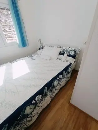 Apart Daire, 1 Büyük (Queen) Boy Yatak ve Çekyat