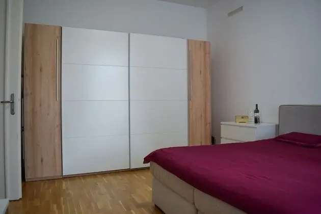 Business Tek Büyük Yataklı Oda