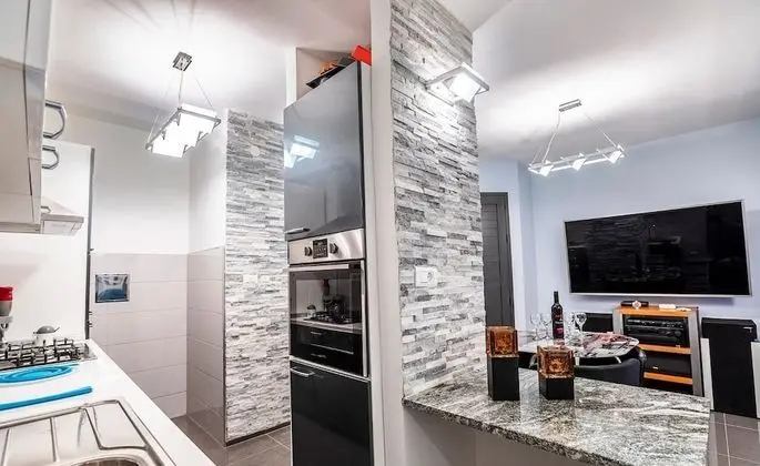 Apart Daire, 1 Büyük (Queen) Boy Yatak ve Çekyat