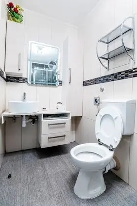 Apart Daire, 1 Büyük (Queen) Boy Yatak ve Çekyat