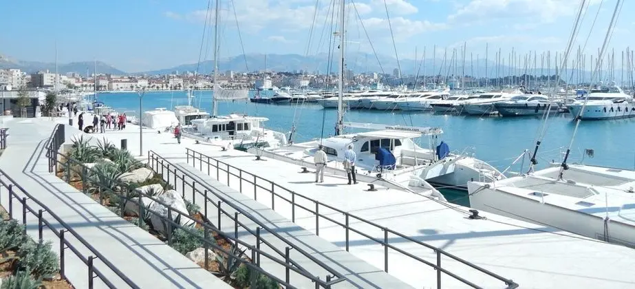 Apart Daire, 1 Büyük (Queen) Boy Yatak ve Çekyat